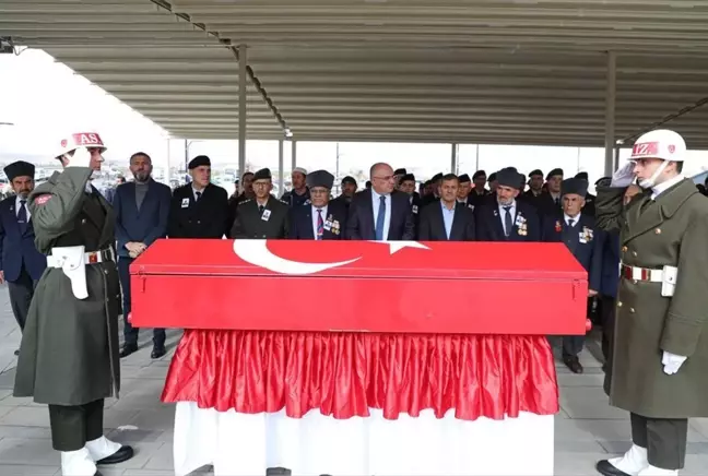 91 yaşındaki Kore gazisi Ahmet Türkoğlu son yolculuğuna uğurlandı