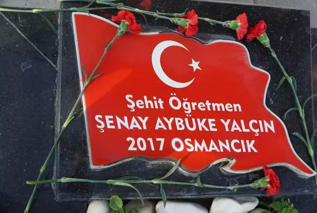 ŞEHİT ÖĞRETMEN ŞENAY AYBÜKE YALÇIN, MEZARI BAŞINDA ANILDI