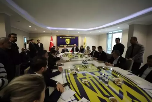 AK Parti Milletvekilleri MKE Ankaragücü'nü ziyaret etti