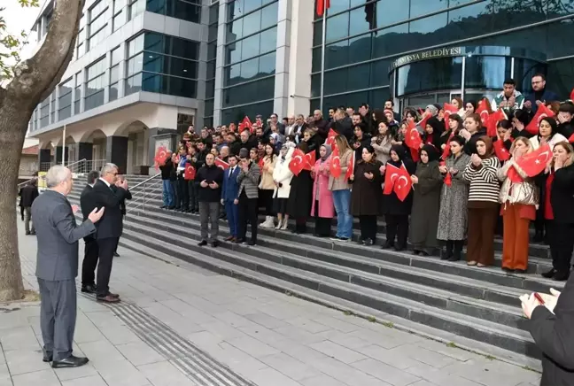 Amasya Belediyesi mesaiye 'şehitlere dua' ile başladı