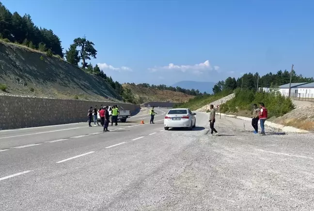 Çorum'da trafik kazası: 1 ölü, 3 yaralı