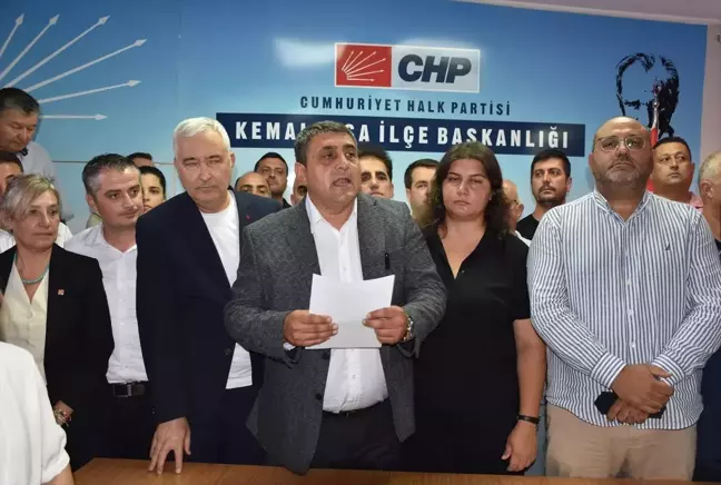 CHP Kemalpaşa İlçe Başkanı'nın evine silahlı saldırı