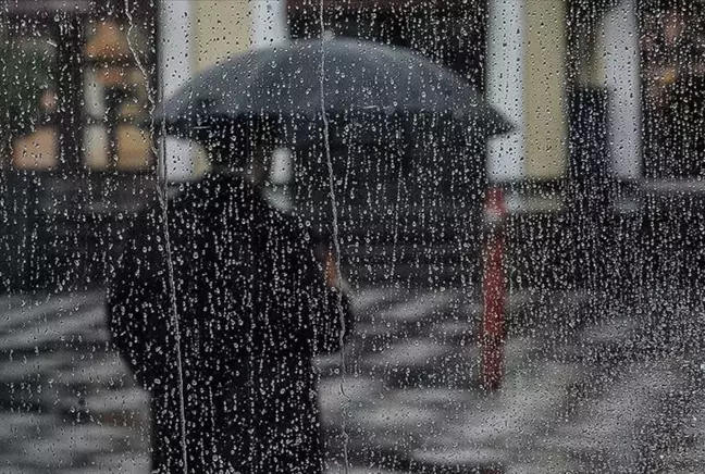 Meteoroloji il il uyardı! Hafta sonu sağanak yağış geliyor