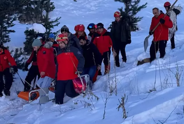 Erzurum Palandöken'de çığ düştü: 1'i ağır 5 yaralı