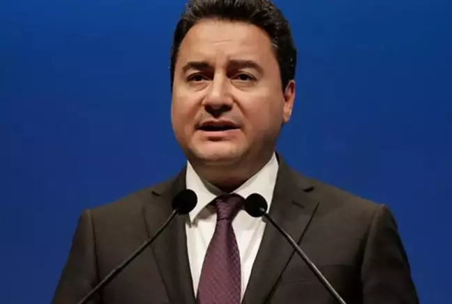 Ali Babacan'dan AK Parti'ye geçiş sinyali veren Ahmet Davutoğlu'na cevap