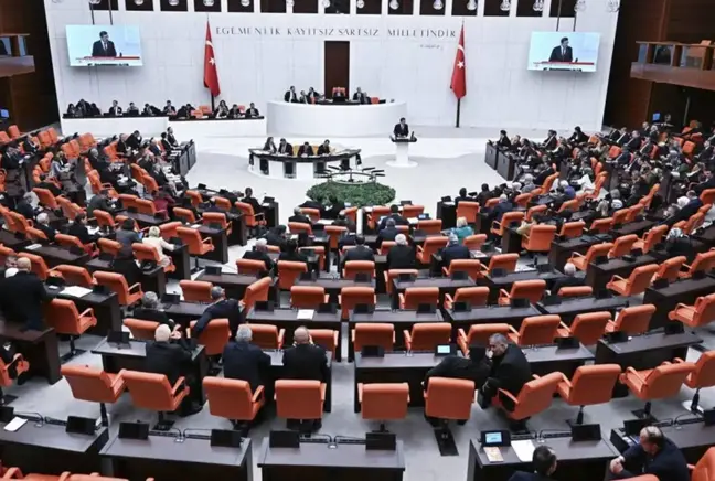 Meclis'teki 'çatı gruba' Yeniden Refah Partisi de dahil oluyor