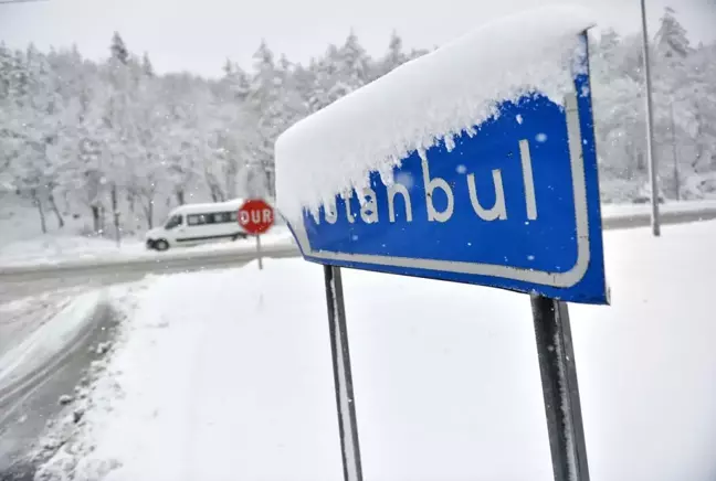 İstanbul'da kar yağışı etkili oluyor