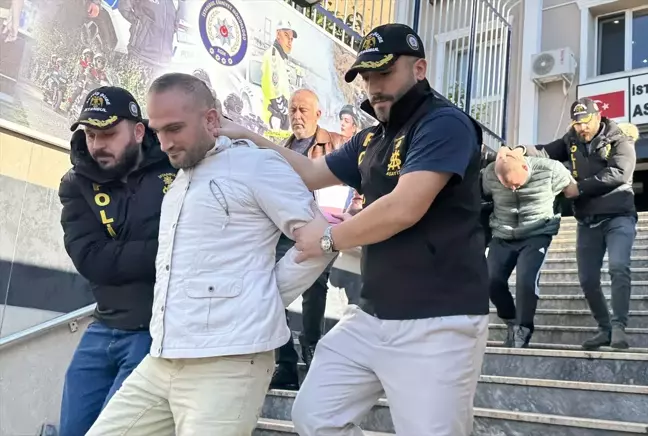 Çekmeköy'de Kiliseye Kurşun Sıkan İki Şüpheli Gözaltına Alındı