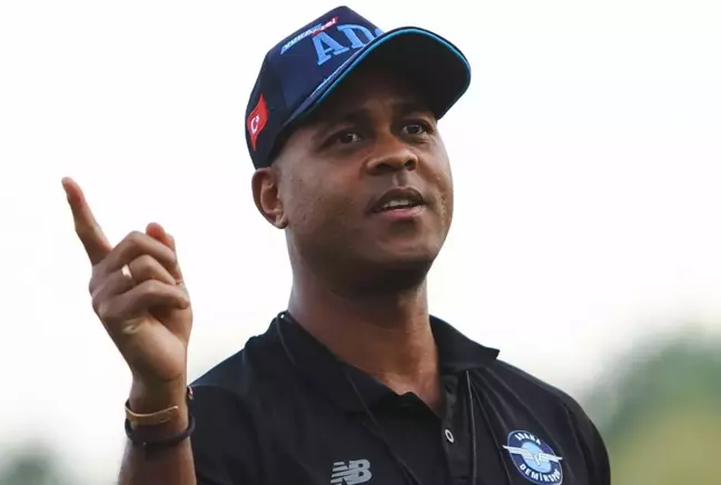 Patrick Kluivert'ın yeni takımı herkesi şaşırttı