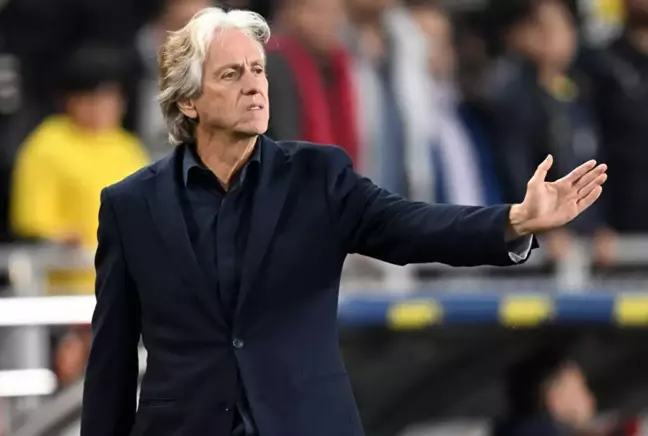 Jorge Jesus Neymar'ın kalemini kırdı