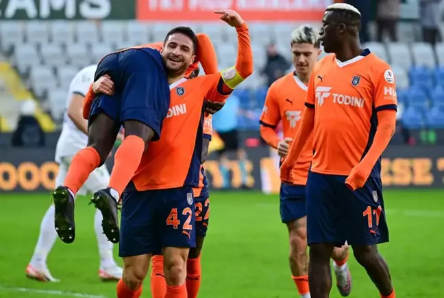 Süper Lig'de bir ilk de yaşandı: RAMS Başakşehir, Çaykur Rizespor'u 2-0 mağlup etti