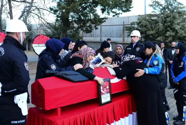 Kalp krizi geçiren polis memuru hayatını kaybetti