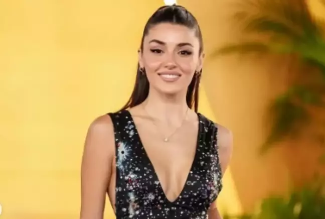 Hande Erçel'in Riyad tarzı beğeni topladı! Joy Awards gecesine damgasını vurdu