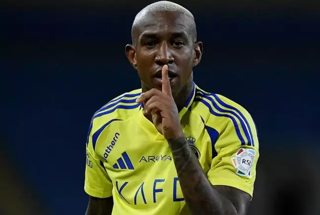 Uçaktan fotoğraf paylaştı: Anderson Talisca'nın geliş saati belli oldu