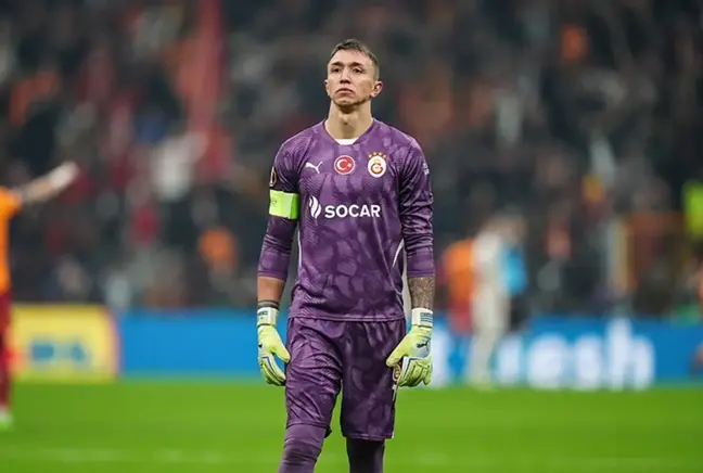 Muslera gitmek istediği takımları açık açık söyledi