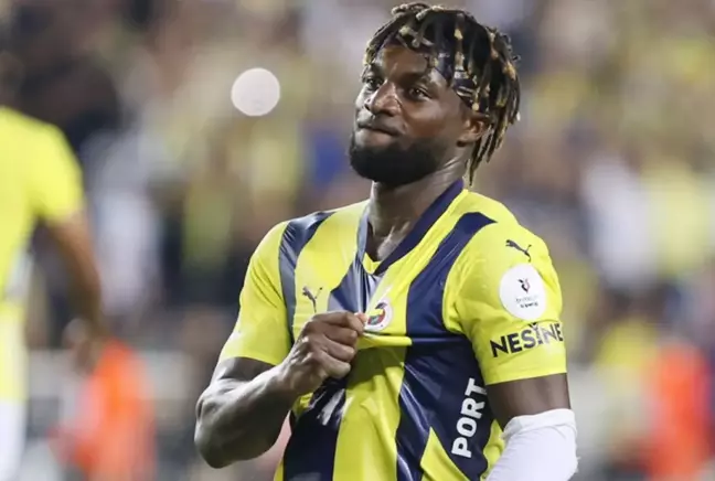 Fenerbahçe'de Allan Saint-Maximin'in Kalma Kararı ve Geleceği