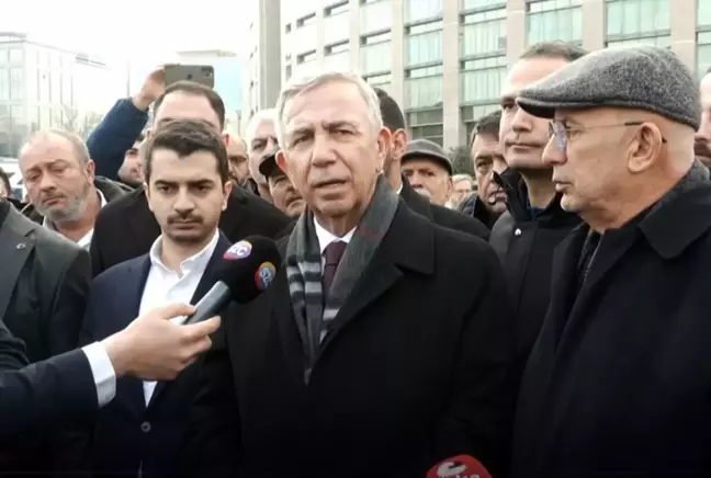 Mansur Yavaş, İmamoğlu'na destek için Çağlayan Adliyesi'ne geldi