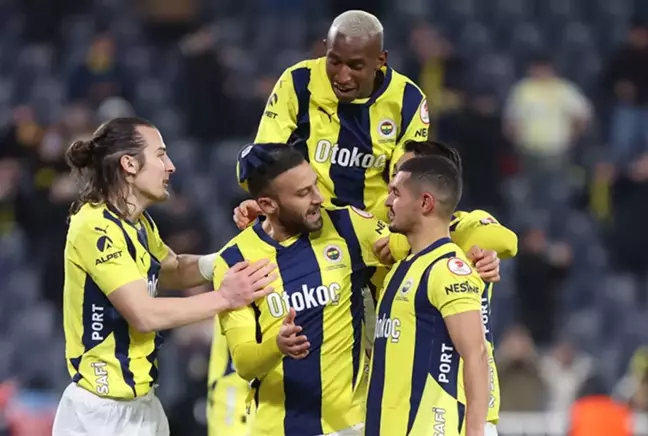 Yeni transfere büyük şok! İşte Fenerbahçe'nin UEFA listesine eklediği 3 futbolcu