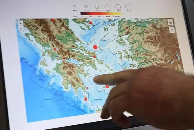 Ege'de deprem fırtınası! AFAD üç ilin tsunami riski için harekete geçti