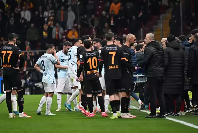 Galatasaray maçından sahadan çekilen Adana Demirspor ne ceza alacak?