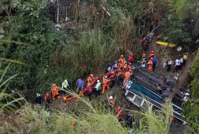 Guatemala'da yolcu otobüsü faciası: 51 kişi hayatını kaybetti