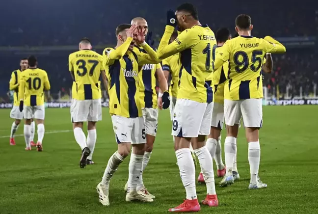 Fenerbahçe, Anderlecht'i sahasında 3-0 yendi