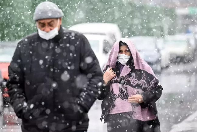 Tarih verildi, İstanbul'a kar yeniden geliyor