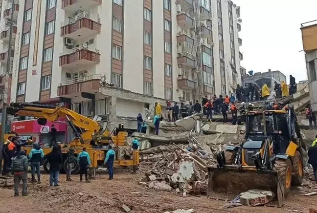 51 kişiye mezar olan Furkan Apartmanı'na ilişkin kolon kesilmesine yönelik yeni iddianame