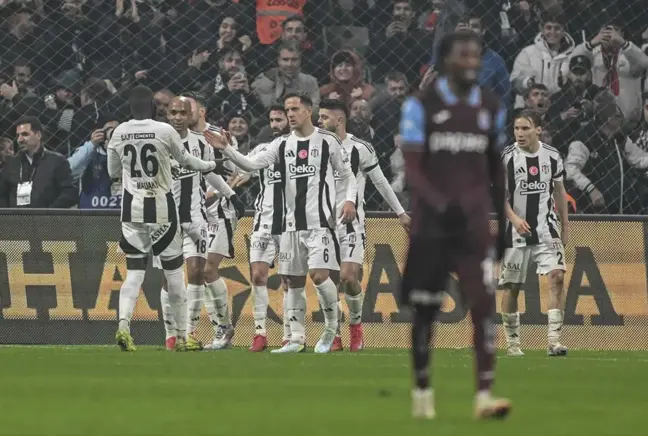 Beşiktaş, Trabzonspor'u 2-1 mağlup etti