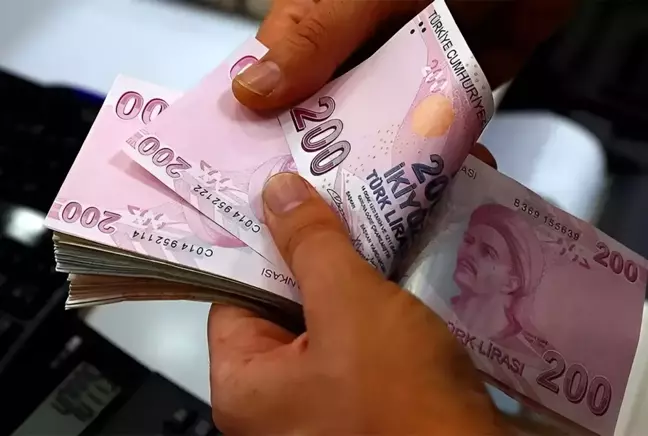 Emekliler bayram ikramiyesi için 10 bin lira talep etti