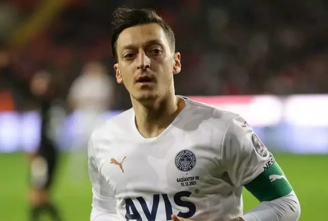 Mesut Özil'den Türk futbolu için ortalığı ayağa kaldıracak sözler