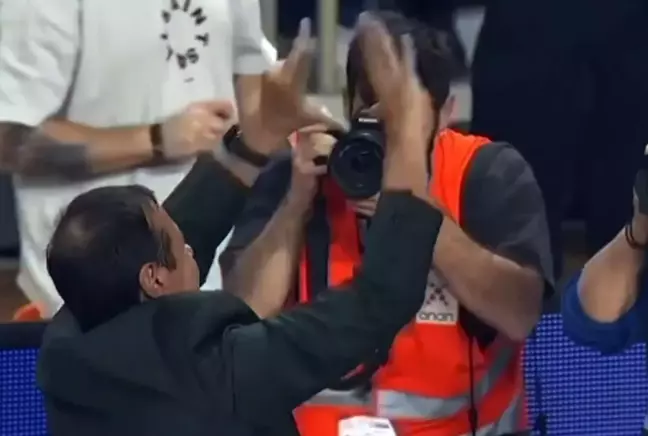 Ergin Ataman'dan bir kupa daha! Yaptığı hareket geceye damga vurdu