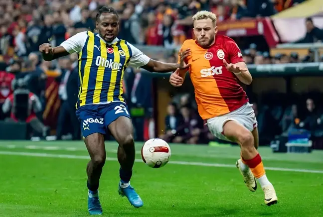 Galatasaray ve Fenerbahçe'den aynı dakikada paylaşım