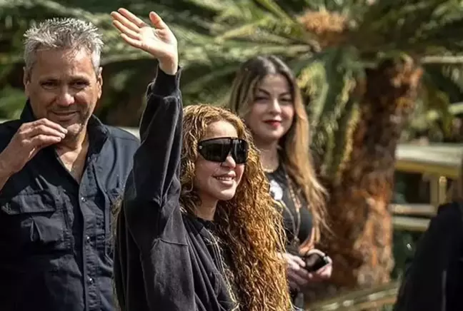 Shakira, hastaneye kaldırıldıktan sonra ilk kez görüntülendi