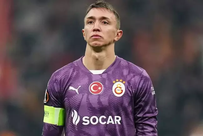 AZ Alkmaar maçında gözlerden kaçan Muslera detayı