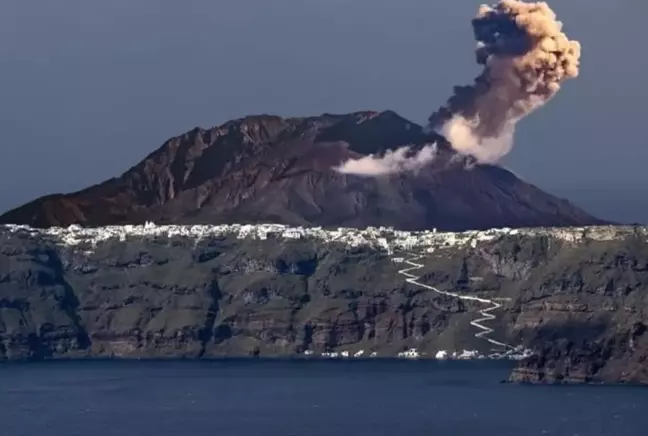 Santorini'deki volkan aktif hale geldi! Yunan uzman beklenilen iki senaryoyu açıkladı