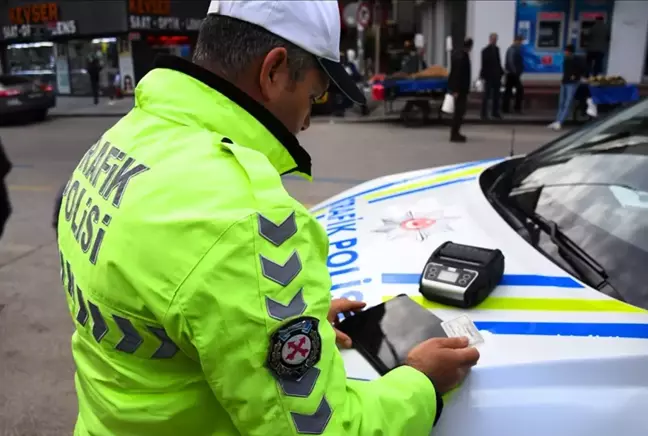 Trafikte kesilen cezaların ihlallere göre dağılımı belli oldu