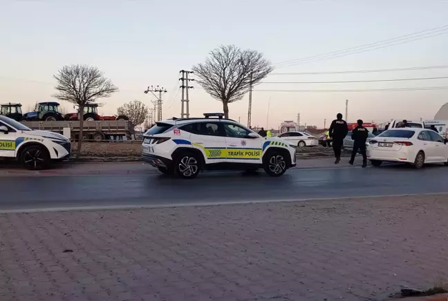 Konya'da traktör yüklü tır, polis aracı ile çarpıştı: Bir polis şehit oldu