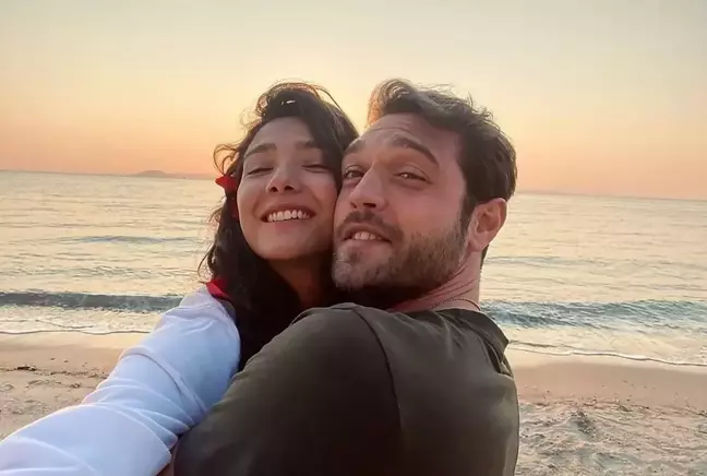 Aybüke Pusat ile Furkan Andıç'tan aşk pozları