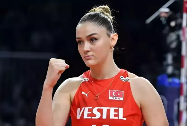 Fenerbahçe ile anılan Zehra Güneş Vakıfbank'ta kaldı