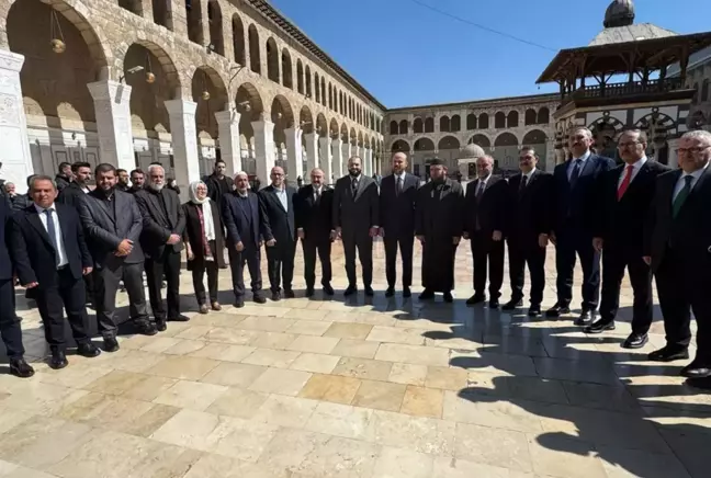 Bilal Erdoğan, Ahmed Şara ile Emevi Camii'nde cuma namazı kıldı