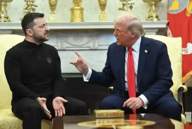 Önce dalga geçti, sonra azarladı! Trump, kafayı Zelenskiy'nin kıyafetine taktı