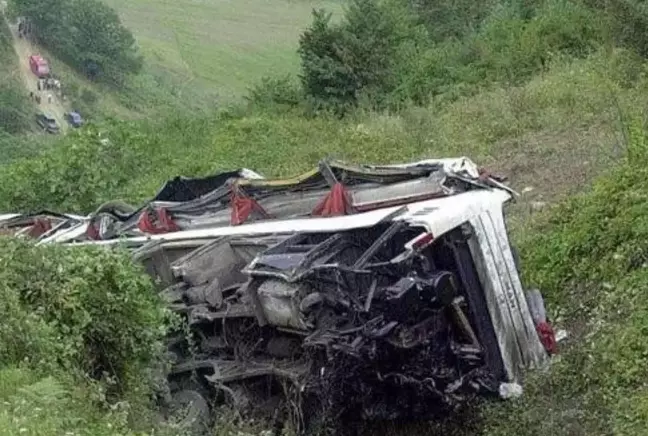 Bolivya'da katliam gibi kaza: 33 kişi hayatını kaybetti