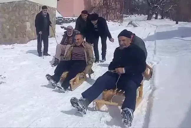 Erzurum'da yaşlıların 