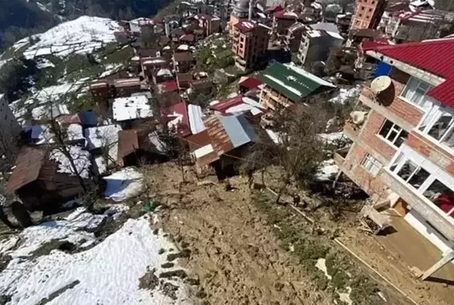 Rize'deki heyelan nedeniyle 18 ev için tahliye kararı