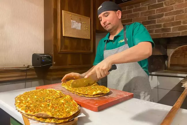 İstanbul'da lahmacun fiyatı tartışması! Esenler'de 60, Göktürk'te 250 lira