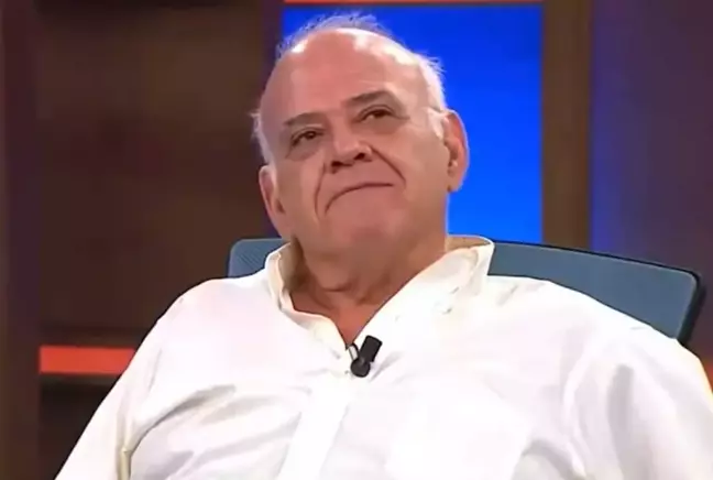 Ahmet Çakar, Galatasaray'ın kaybedeceği maçları sayıp Fenerbahçe'yi şampiyon ilan etti