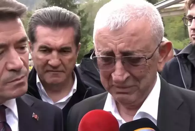 Mikrofon uzatılan İmamoğlu'nun babası gözyaşlarını tutamadı