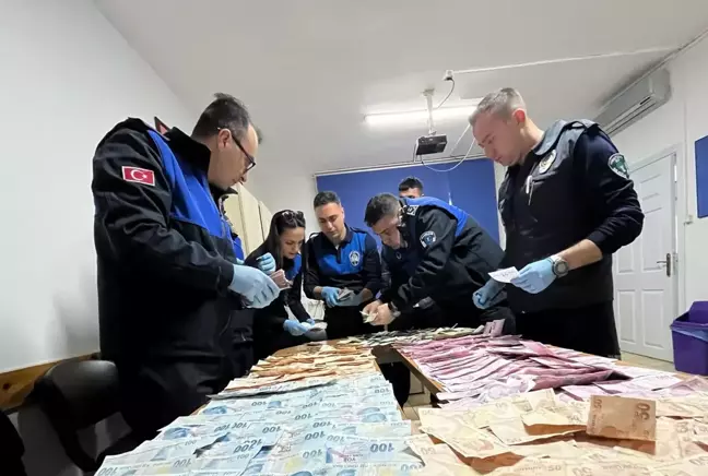 Dilencinin üzerinden çıkan parayı 8 zabıta 1 saatte zor saydı