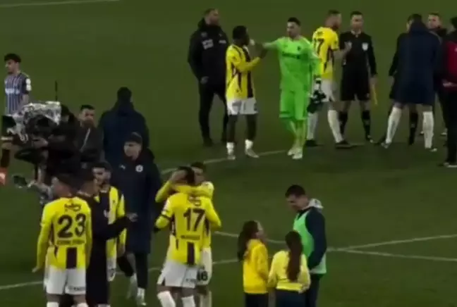 Mağlubiyete değil buna takıldılar! Fener maçında kayda alınan görüntü Trabzon'u karıştırdı